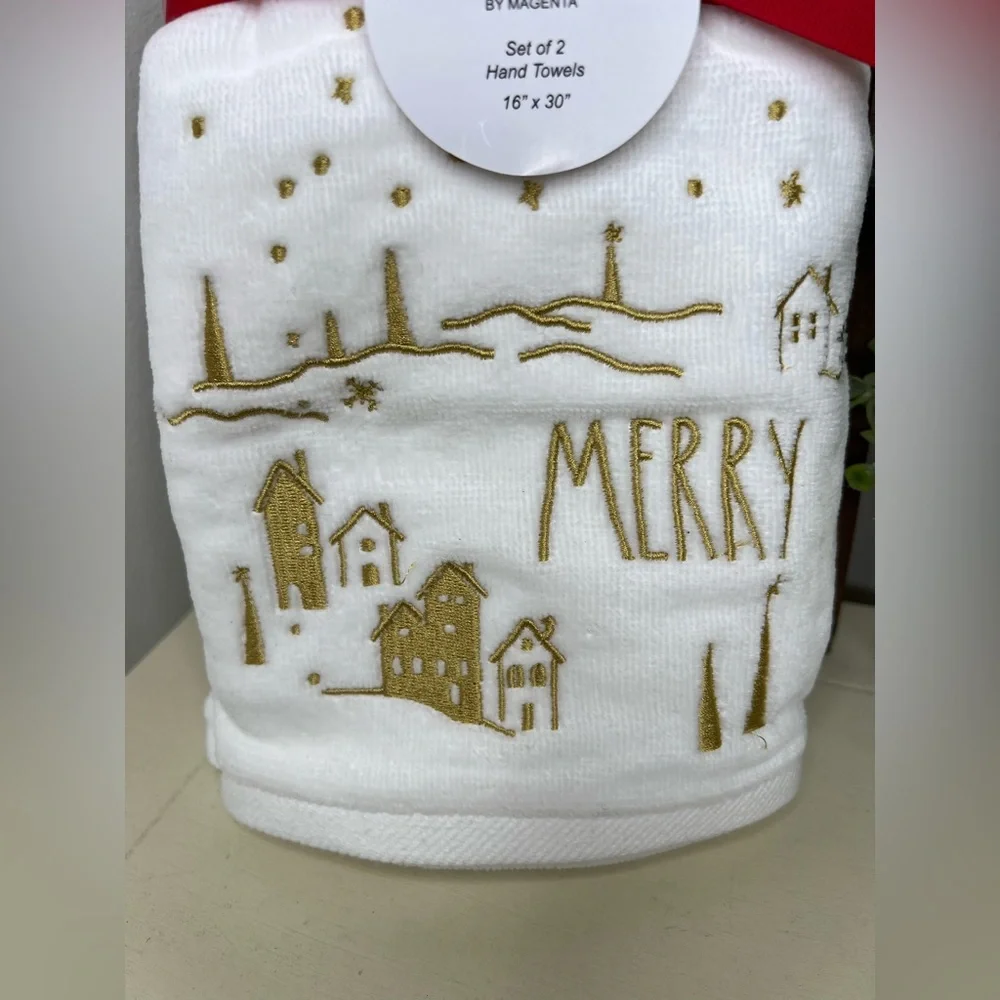 Brand New-Rae Dunn 2-piece Hand Towel Set